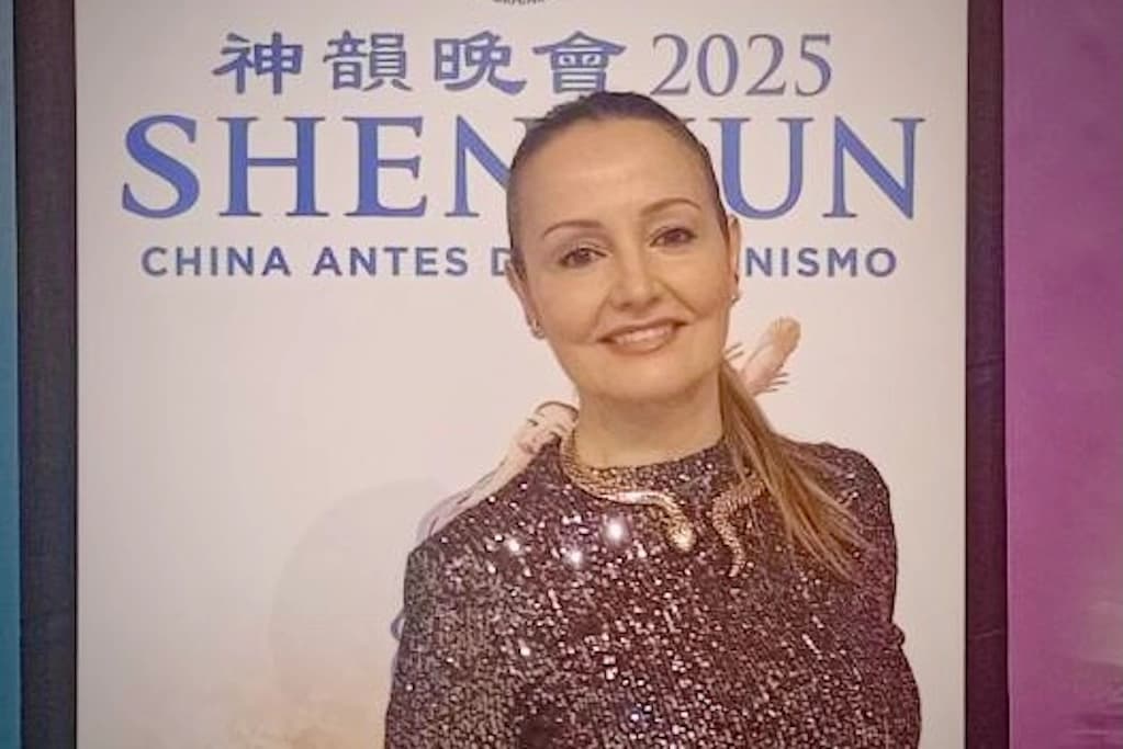"Como estar en el cielo": Directora de escuela de danza en Bilbao rinde homenaje a los artistas de Shen Yun