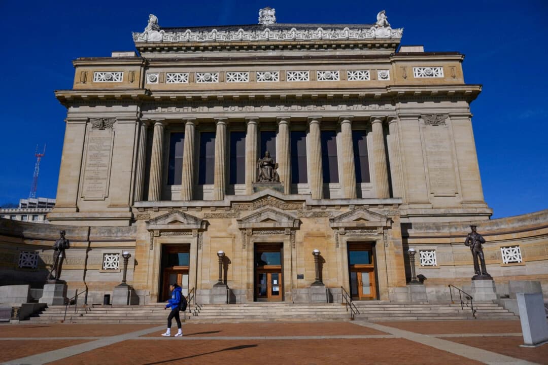 Sala Conmemorativa de Soldados y Marineros de la Universidad de Pittsburgh, 8 de noviembre de 2022. (Angela Weiss/AFP vía Getty Images)