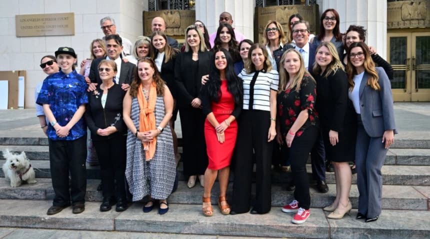 Jurado escucha los alegatos finales en el juicio por adicción a las redes sociales