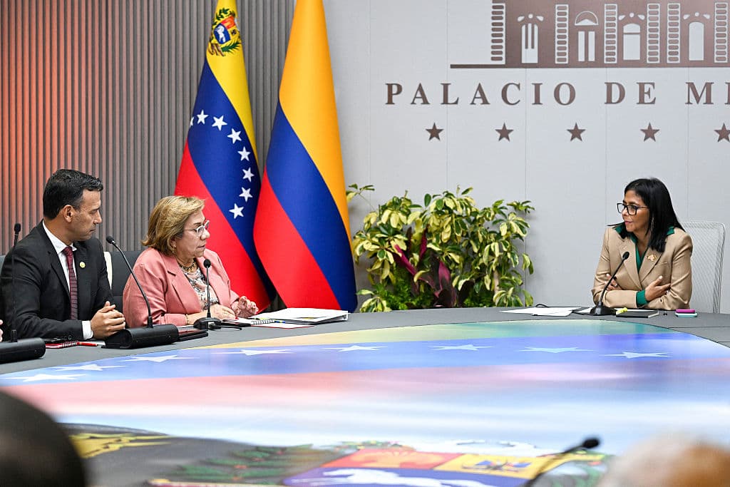 Delcy Rodríguez anuncia encuentro de la Comisión binacional Venezuela - Colombia