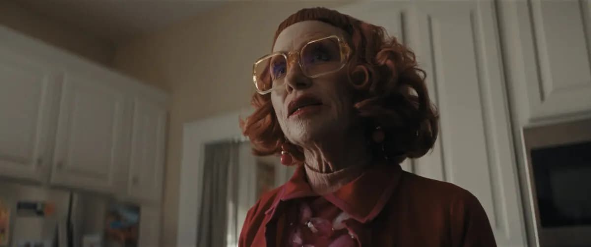 Amy Madigan ganó el Óscar a la mejor actriz de reparto en la 98.ª ceremonia de los Premios de la Academia el 15 de marzo. (Warner Bros).