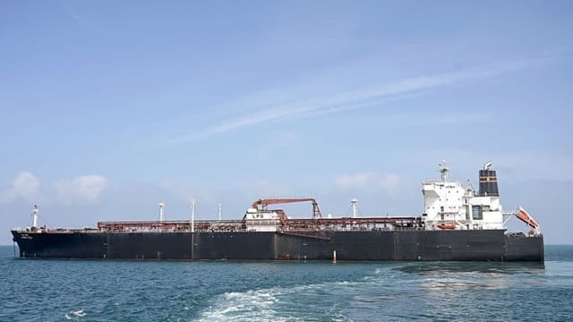 Emiratos Árabes se une a 21 países que se comprometen a garantizar libre paso en estrecho de Ormuz