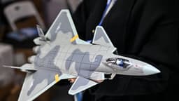 China expulsa al principal diseñador de cazas mientras continúan medidas contra industria de defensa