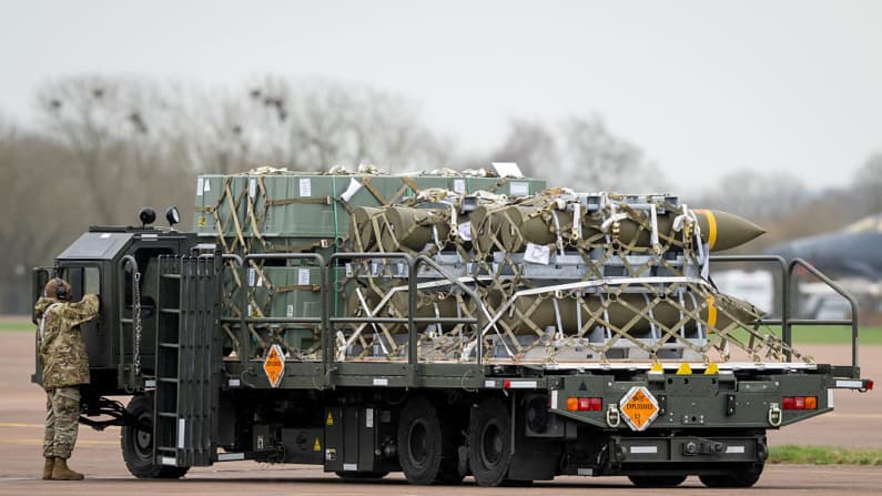 Reino Unido autoriza a EE. UU. utilizar bases británicas para atacar instalaciones iraníes