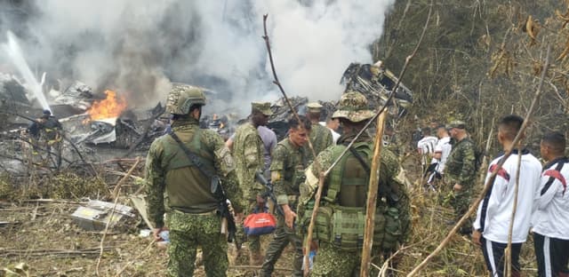 34 muertos y decenas de heridos tras accidente de avión militar colombiano tras despegue