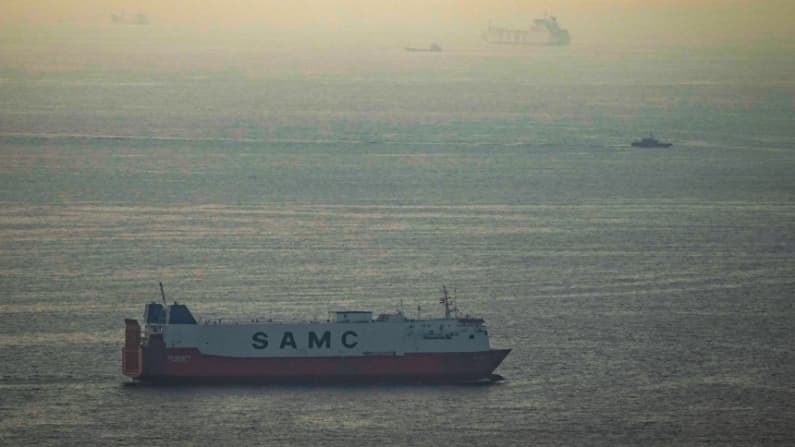 Petróleo cae por debajo de los USD 100 ante crecientes esperanzas de avance en la guerra de Irán
