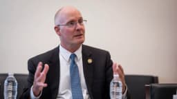 Presidente del Comité sobre el PCCh insta a que Trump y Rubio aborden abusos de China a los derechos humanos