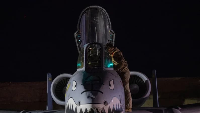El A-10 vuelve a demostrar su valía sobre el estrecho de Ormuz