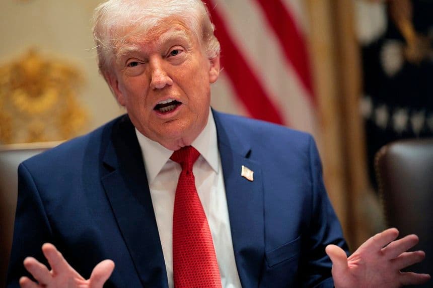 El presidente de Estados Unidos, Donald Trump, interviene durante una reunión del Gabinete en la Sala del Gabinete de la Casa Blanca el 26 de marzo de 2026 en Washington, DC. (Chip Somodevilla/Getty Images)