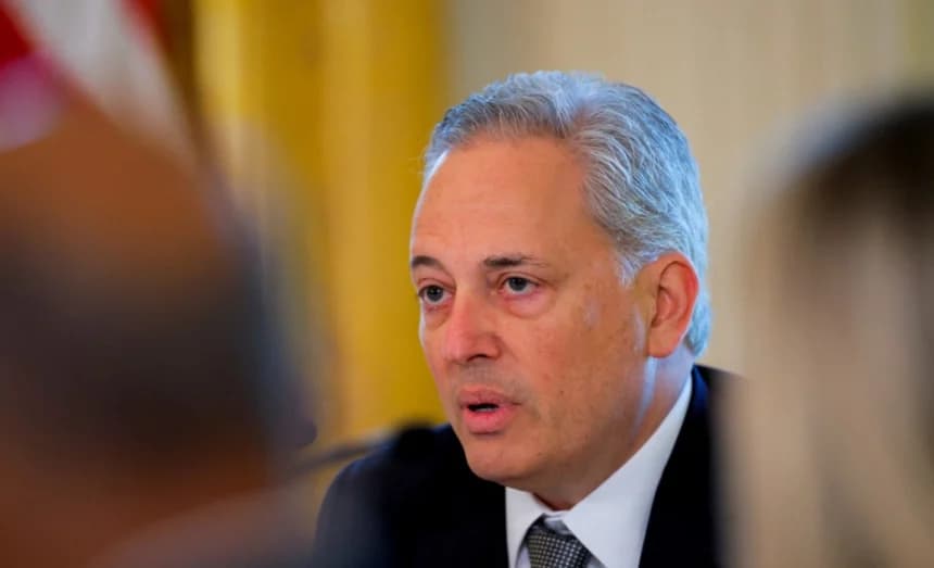 David Sacks, el "zar" de la IA y las criptomonedas de la Casa Blanca, asiste a una reunión del Grupo de Trabajo de la Casa Blanca sobre la Educación en Inteligencia Artificial (IA) en la Sala Este de la Casa Blanca, en Washington, el 4 de septiembre de 2025. (Brian Snyder / Reuters)