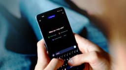 Estudio revela que la IA tiene 50% más probabilidades de respaldar malas decisiones