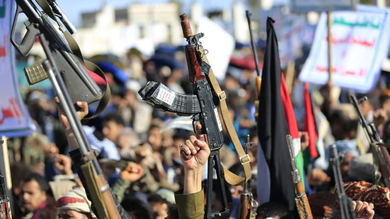 Hutíes se unen a Irán en la guerra lanzando un ataque de misiles contra Israel