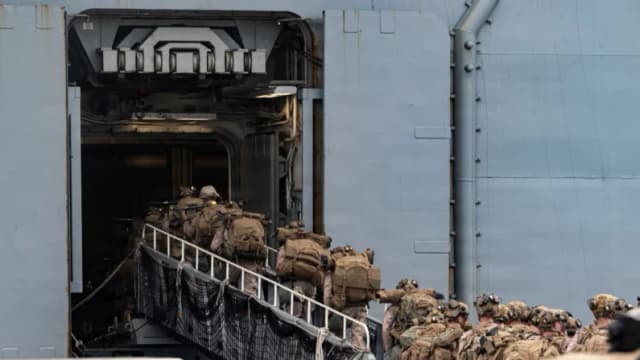 El USS Tripoli llega a Oriente Medio con más de 3500 soldados