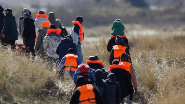 Legisladores europeos votan a favor de ampliar competencias para deportar inmigrantes ilegales