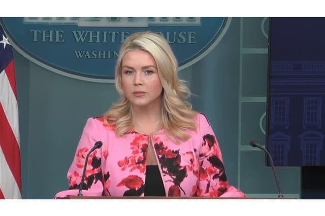 La secretaria de prensa de la Casa Blanca, Karoline Leavitt, anuncia el cierre del lugar sagrado de Israel en una conferencia de prensa el 29 de marzo de 2026