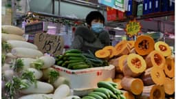 Autoridades de Beijing ocultan el atropello de una excavadora contra una multitud en el mercado de Fangshan