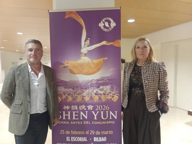 "Verdaderamente hermoso": Pareja española encuentra inspiración y significado en Shen Yun
