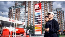 Rusia prohíbe a los productores exportar gasolina