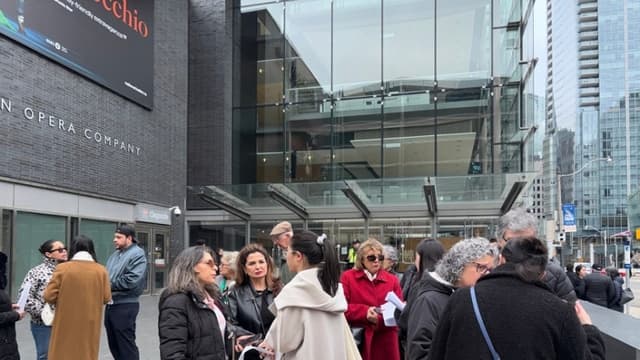 Cómo las tácticas de intimidación de Beijing silenciaron a un grupo de artistas en Canadá