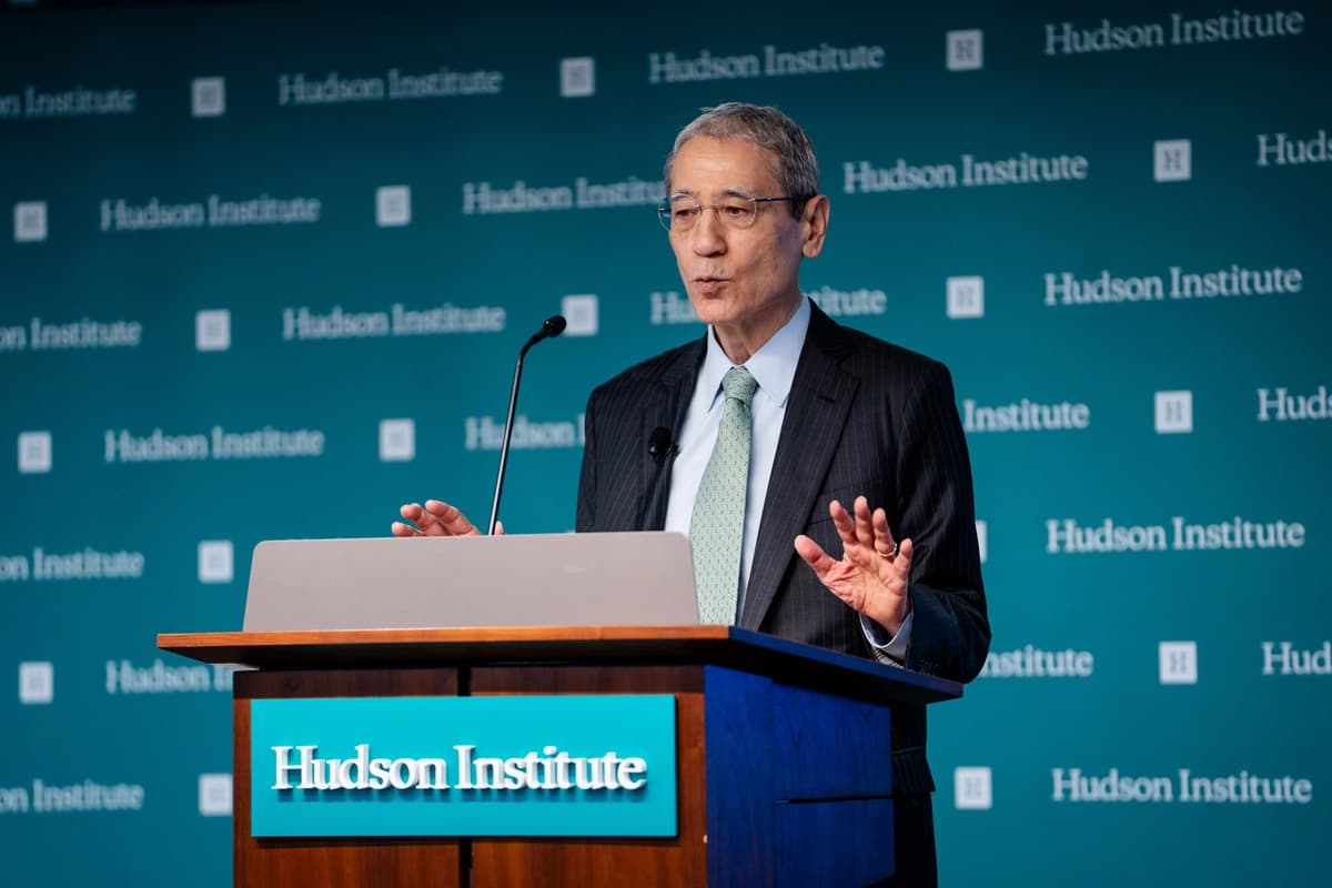 Gordon Chang, columnista de Newsweek y comentarista de televisión, interviene en el Hudson Institute durante un debate sobre la China poscomunista titulado "Tras la caída: Planificación para una China poscomunista", celebrado en Washington el 16 de julio de 2025. (Madalina Kilroy/The Epoch Times).