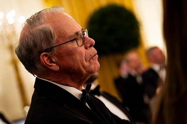 El gobernador de Indiana, Mike Braun, en Washington, D.C., el 21 de febrero de 2026. (Al Drago/Getty Images).
