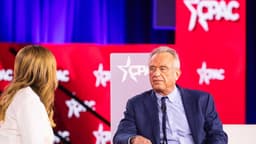 RFK Jr. lanza un podcast destinado a exponer las "mentiras" sobre la salud
