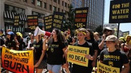 Organización responsable de protestas contra el ICE lidera huelga escolar del 1 de mayo, según grupo de padres