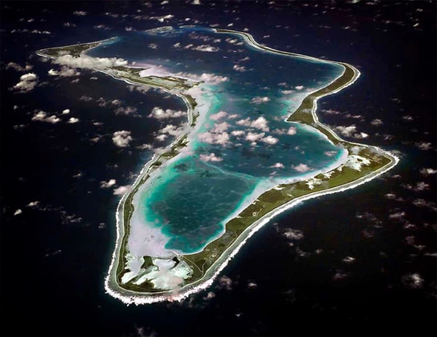 Vista aérea de Diego García en el archipiélago de Chagos. (Marina de EE. UU. vía AP, archivo)