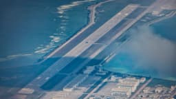 China se beneficia mientras EE. UU. se enfoca en Medio Oriente