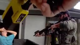 Detienen a candidato a gobernador de Florida por presuntamente agredir a sus padres