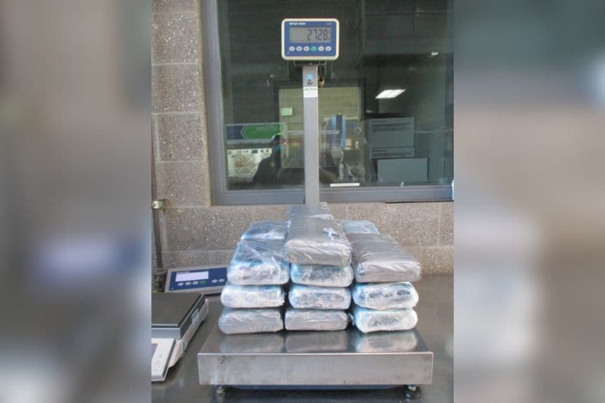 Aduanas de EE. UU. dice que decomisó más de 27 kilos de cocaína a ciudadano estadounidense en la frontera