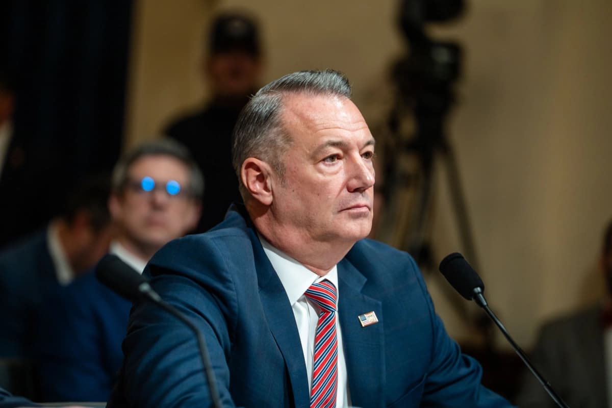 Renuncia el director interino del ICE, Todd Lyons