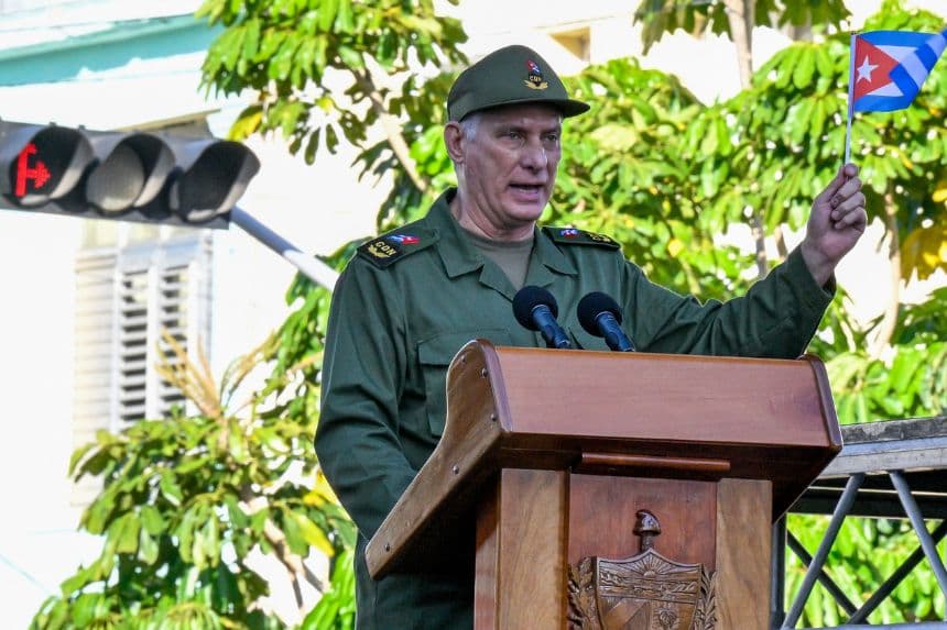 Díaz-Canel llama a prepararse ante posible agresión militar de EE. UU.