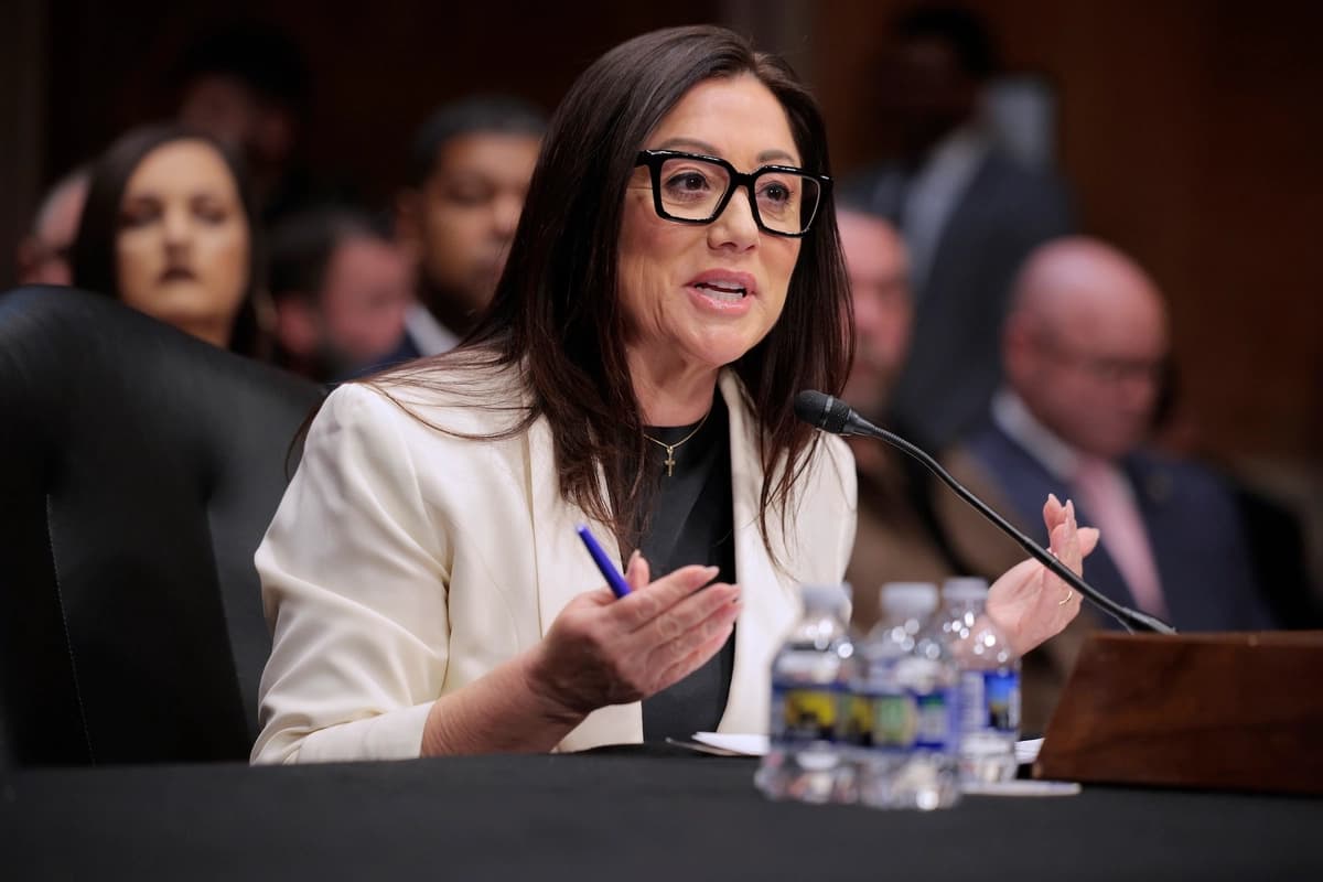 Lori Chávez-DeRemer, la candidata del presidente Donald Trump para dirigir el Departamento de Trabajo, testifica durante su audiencia de confirmación ante la Comisión de Salud, Educación, Trabajo y Pensiones del Senado en el Edificio Dirksen de Oficinas del Senado, en el Capitolio de Washington, el 19 de febrero de 2025. (Chip Somodevilla/Getty Images)