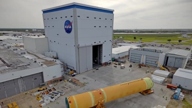 La NASA presenta una sección clave del cohete Artemis III