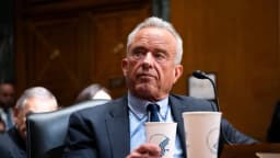 El glifosato causa cáncer, declaró ante el Senado RFK Jr.