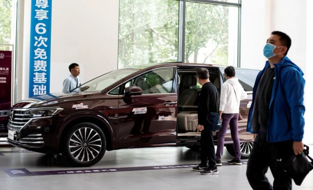 Sector automovilístico chino en crisis: concesionarios acumulan pérdidas y las ventas se desploman