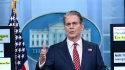 EE. UU. no tiene previsto renovar exenciones petroleras a Irán y Rusia, dice Bessent