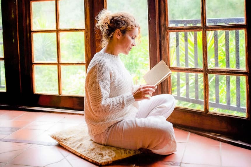 Tiempo de lectura. (Simona Pilolla 2/Shutterstock)