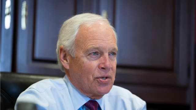 Senador descubre nuevas pruebas sobre funcionarios federales que eludieron la FOIA