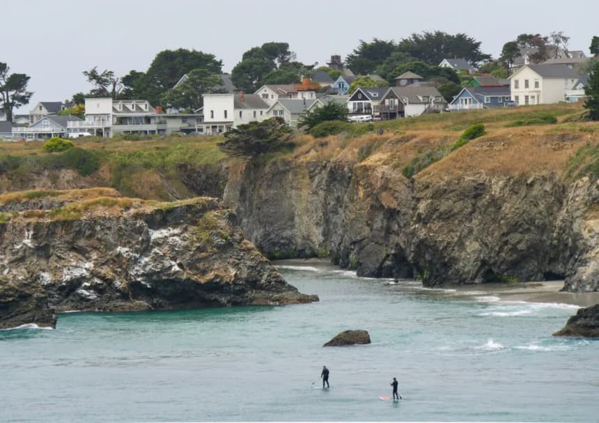 El pueblo de Mendocino, en la costa norte de California, el 20 de julio de 2024. (Travis Gillmore/The Epoch Times)