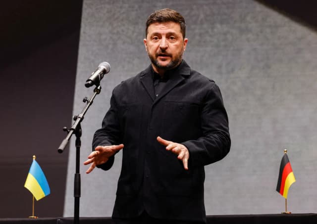 El presidente ucraniano Volodymyr Zelenskyy en Gilching, Alemania, el 13 de febrero de 2026. (Alexandra Beier/AFP vía Getty Images)