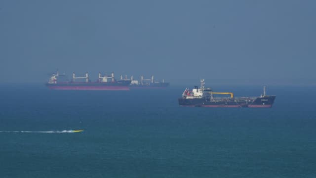 Trump: EE. UU. ayudará a "liberar" los barcos en el estrecho de Ormuz a partir del lunes