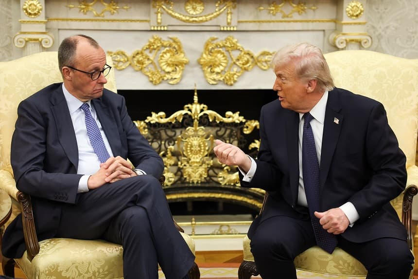 Canciller alemán minimiza tensiones con Donald Trump tras anuncio de retiro de tropas de EE. UU.