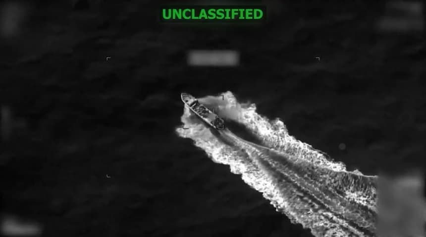 Captura de pantalla de un vídeo de una operación contra el tráfico de drogas en el Pacífico Oriental, el 26 de abril de 2026. (Comando Sur de Estados Unidos)
