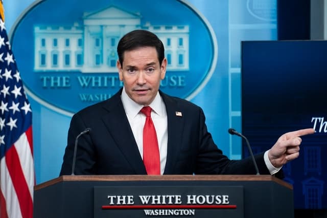 El secretario de Estado Marco Rubio interviene durante una rueda de prensa en la Casa Blanca el 5 de mayo de 2026. (Madalina Kilroy/The Epoch Times)
