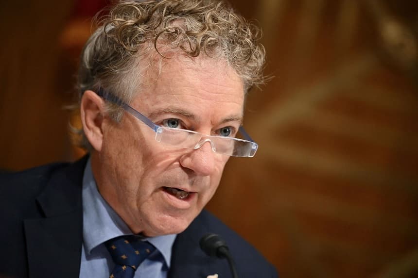 Senadores advierten a director de la CIA que no tome represalias contra denunciante