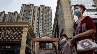 China amplia prestaciones a quienes migran a las ciudades mientras disminuye la población urbana