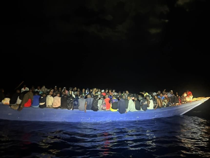 EE. UU. rescata a 240 migrantes varados que intentaban cruzar ilegalmente por mar desde Haití