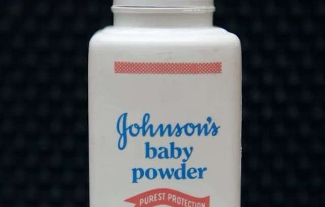 Jurado absuelve a Johnson & Johnson en demanda por cáncer relacionado con talco para bebés